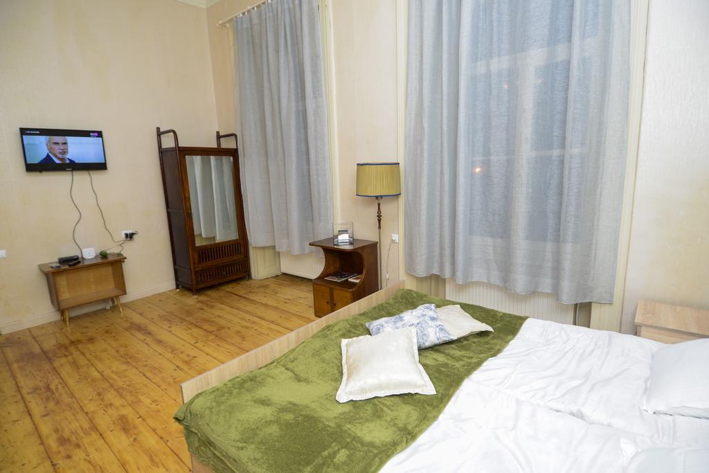 Solo Room Apartment Tbiliszi Kültér fotó